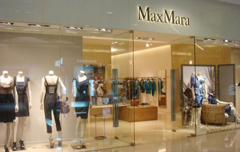 女裝展柜實體店